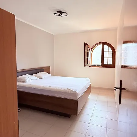 Casa Peixinho - 2 Bedrooms, Garden & Bbq Near * São Jacinto