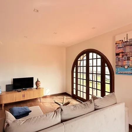 Dom wakacyjny Casa Peixinho - 2 Bedrooms, Garden & Bbq Near