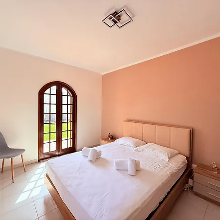 Casa de Férias Casa Peixinho - 2 Bedrooms, Garden&bbq Near