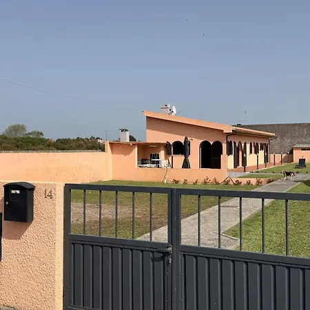 Casa de Férias Casa Peixinho - 2 Bedrooms, Garden&bbq Near